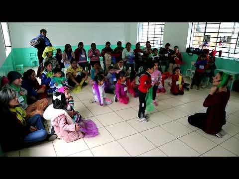 Canción infantil para jugar con pañuelos (3 años) 1 Canción infantil para jugar con pañuelos (3 años) 1